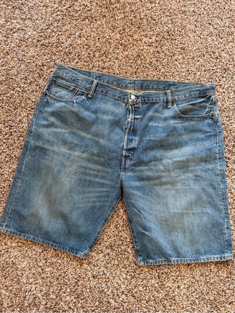 Levis 501 Original Denim Shorts Men’s 44 Medium Wash Blue Button Fly Rivet tab
